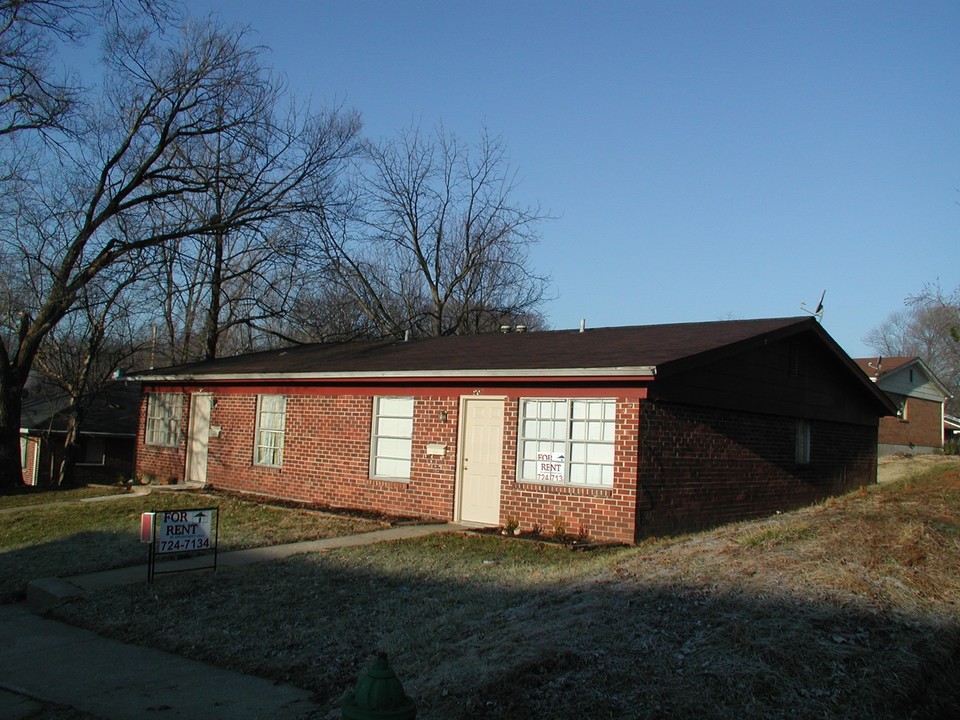 Duplex in St. Charles, MO - Building Photo