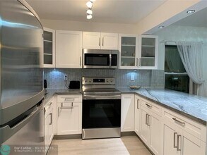 7118 Bonita Dr in Miami Beach, FL - Building Photo - Building Photo