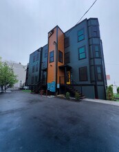 21 High St, Unit #2 in Chelsea, MA - Building Photo - Building Photo