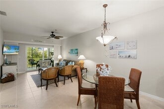 140 Palm St in Marco Island, FL - Foto de edificio - Building Photo