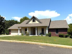 124 Oak Bend Loop in Hot Springs, AR - Building Photo