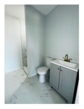 63 Water St in Torrington, CT - Foto de edificio - Building Photo