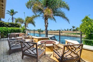 4011 Adriatic St in Oxnard, CA - Building Photo