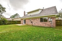 2110 Whiteback Dr photo'