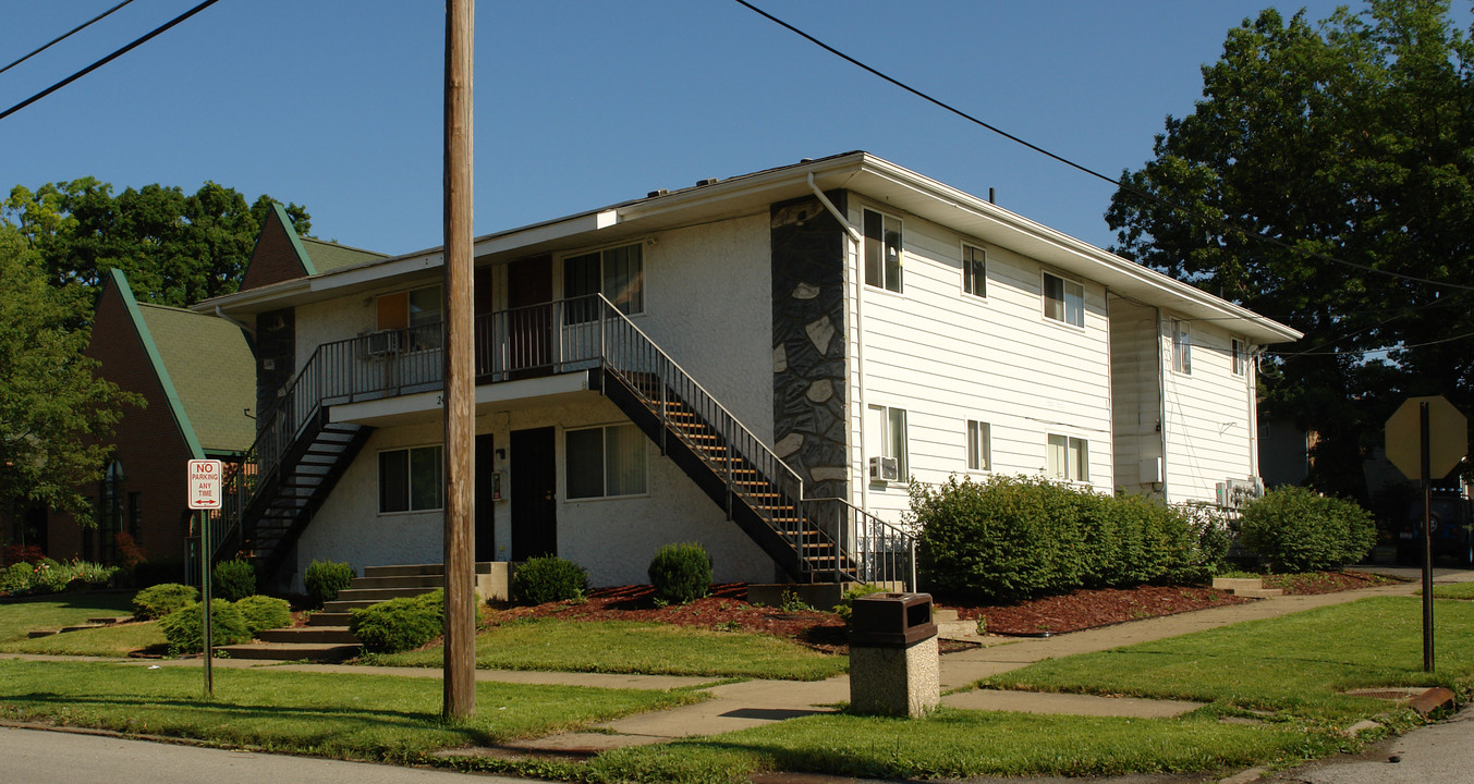 244 Madison Ave in Youngstown, OH - Foto de edificio