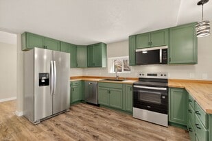 1717 Gonzales Rd SW in Albuquerque, NM - Building Photo