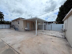 30 E 44th St in Hialeah, FL - Building Photo - Building Photo