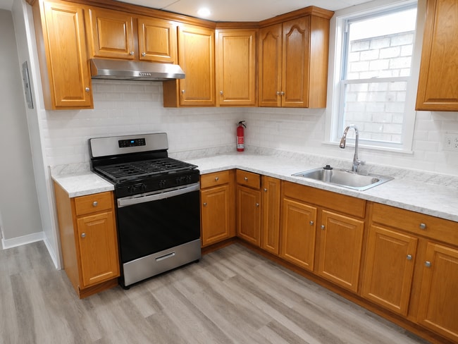 137 Hampshire St, Unit 1