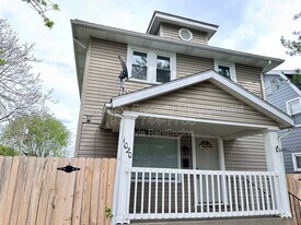 1020 Walnut Hill Pl in Dayton, OH - Building Photo