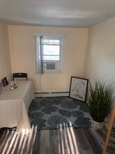 130 N 20th St, Unit Comfy 1 Bedroom Apartment in Wyandanch, NY - Building Photo - Building Photo