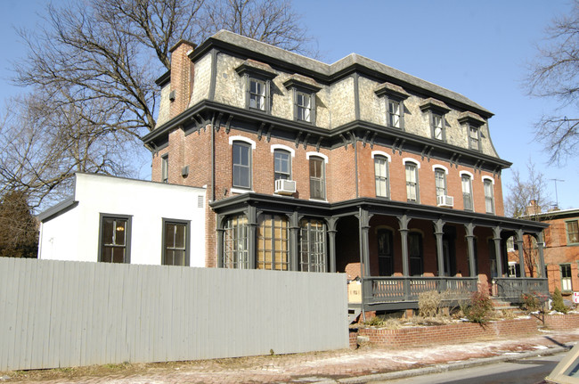 201 W Barnard St in West Chester, PA - Building Photo - Building Photo