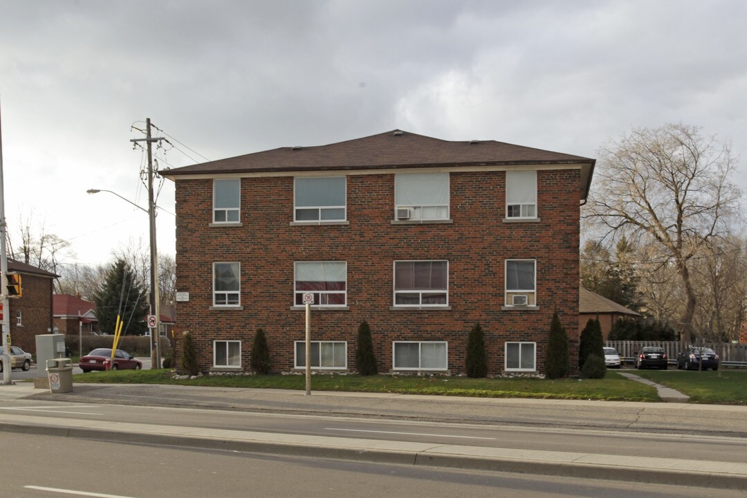 342 Lakeshore Rd W in Mississauga, ON - Building Photo