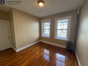 319 Allston St in Boston, MA - Foto de edificio - Building Photo