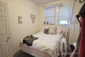 318 Saint Paul St, Unit 5 in Brookline, MA - Foto de edificio - Building Photo