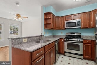 6249 Sandpiper Ct in Elkridge, MD - Building Photo - Building Photo