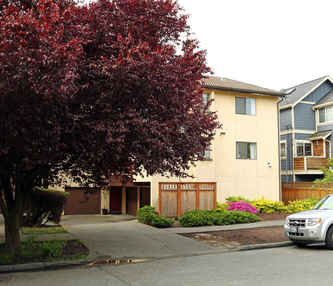 1427 NW 63rd St in Seattle, WA - Foto de edificio - Building Photo