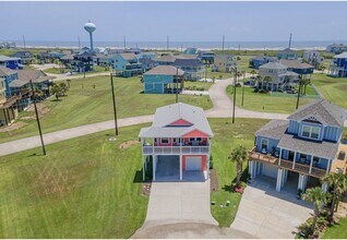 25011 San Simeon Ct in Galveston, TX - Building Photo - Building Photo