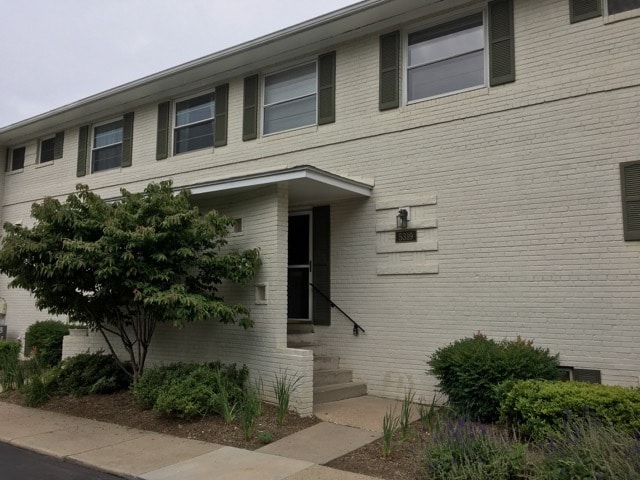 property at 5319 Pooks Hill Rd