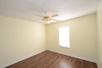 132 Brenda Dr photo'