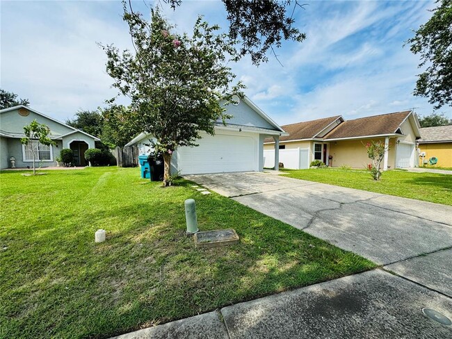 1925 Bluets Ct in Orlando, FL - Foto de edificio - Building Photo