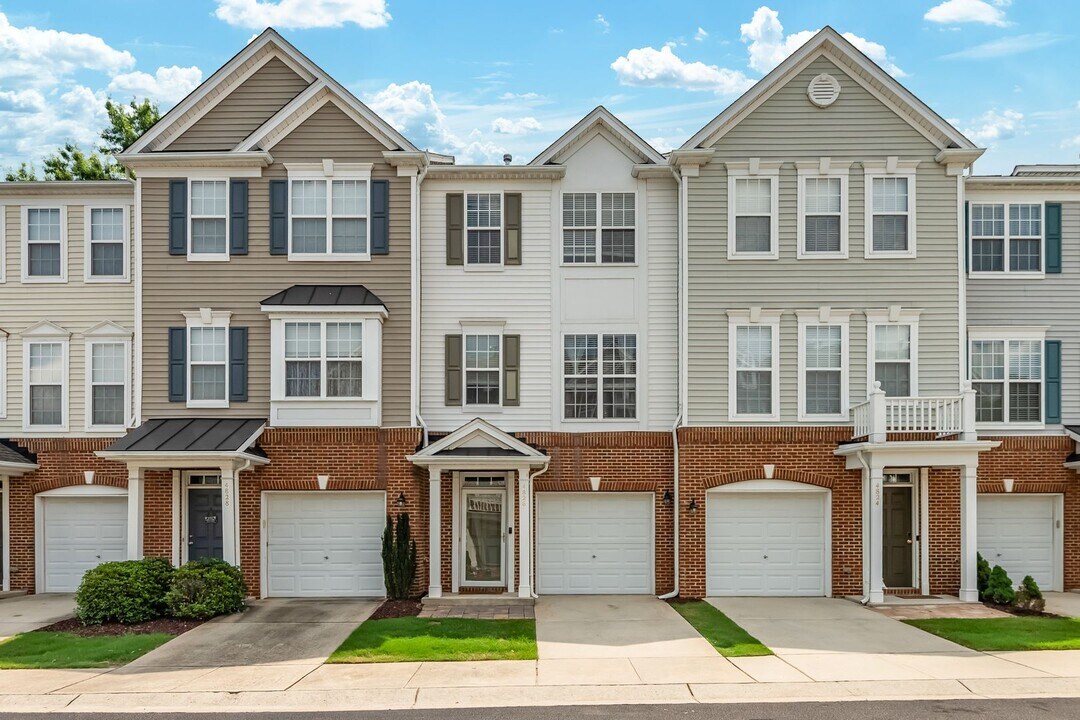 4826 Wyatt Brook Way in Raleigh, NC - Building Photo