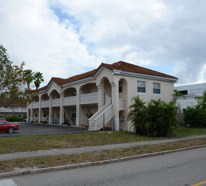 1957 Monroe St in Hollywood, FL - Foto de edificio