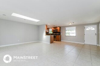 2652 White Sands Dr in Sarasota, FL - Building Photo - Building Photo