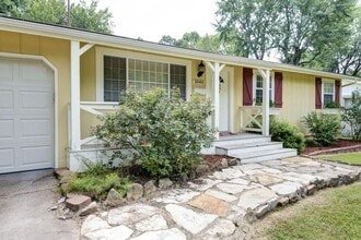 1040 S Bruce in Springfield, MO - Building Photo - Building Photo
