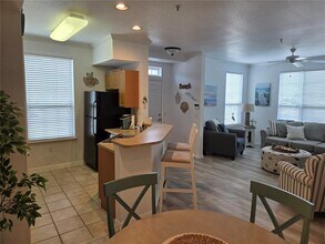 5581 Rosehill Rd in Sarasota, FL - Building Photo - Building Photo