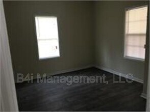 471 Hammond Dr in Griffin, GA - Building Photo - Building Photo