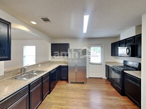 22334 Queenbury Hills Dr in Houston, TX - Building Photo - Building Photo