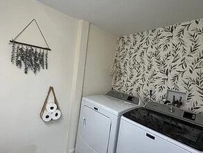 19D Sigourney St in Worcester, MA - Foto de edificio - Building Photo