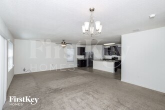 374 Sauders Rd SE in Palm Bay, FL - Building Photo - Building Photo