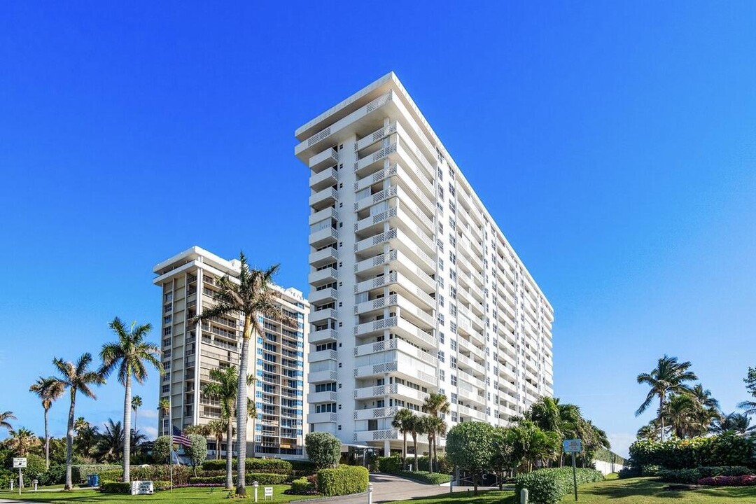 1200 S Ocean Blvd in Boca Raton, FL - Building Photo