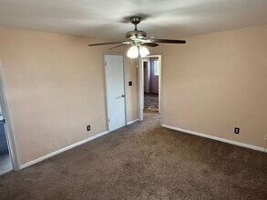4353 S Diana Way in Salt Lake City, UT - Building Photo - Building Photo