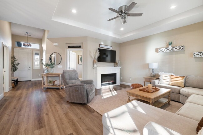 638 Riverbed Cir in Reno, NV - Building Photo - Building Photo