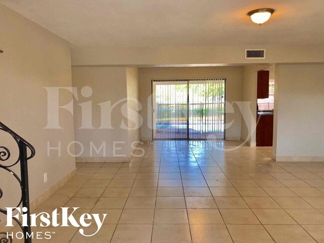 3427 NW 37th St in Lauderdale Lakes, FL - Building Photo - Building Photo