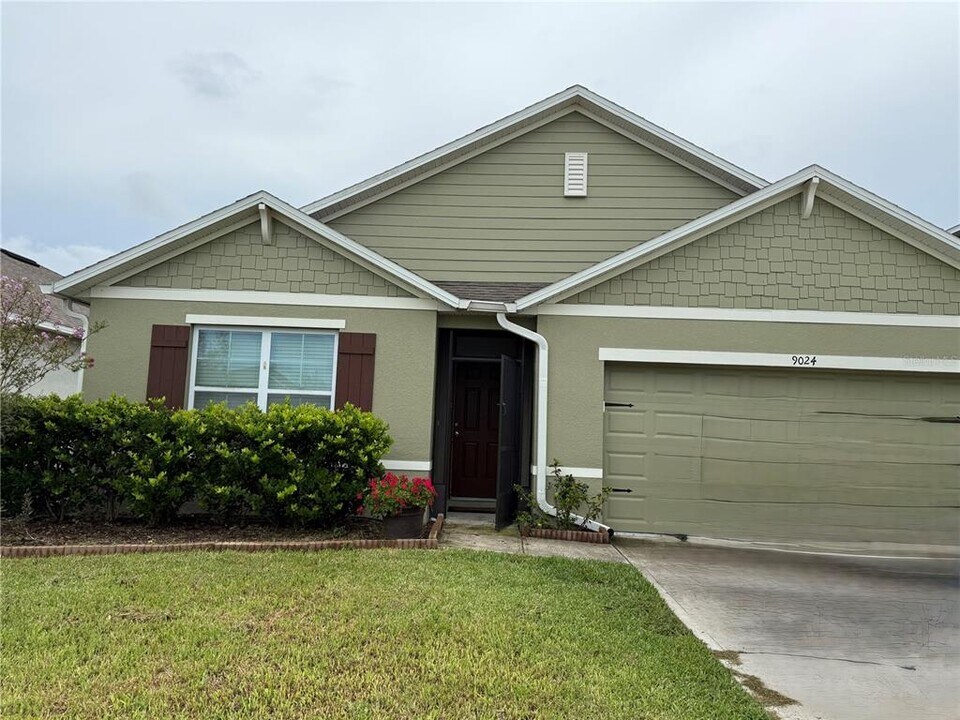 9024 Tuscan Cypress St in Kissimmee, FL - Building Photo