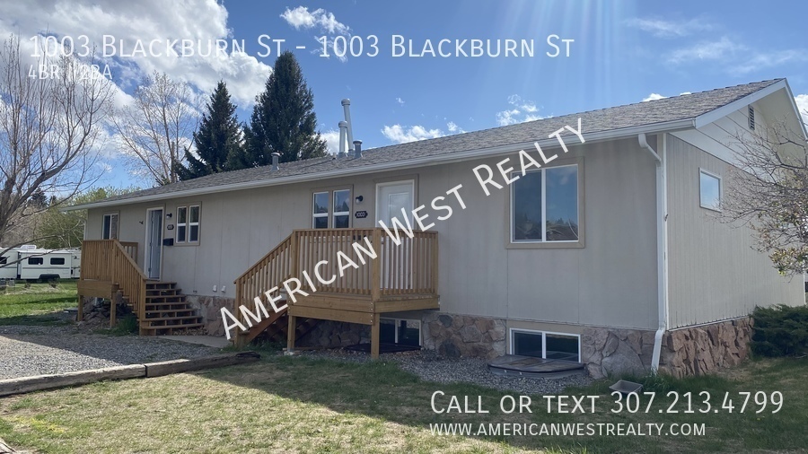 1003 Blackburn St in Cody, WY - Building Photo