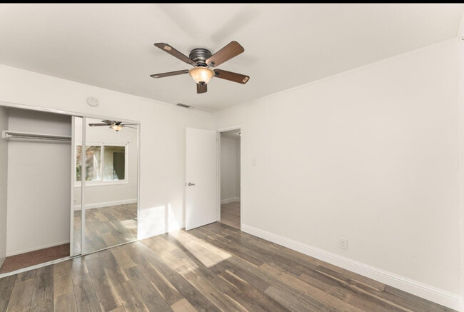 property at 2425 Edison Ave