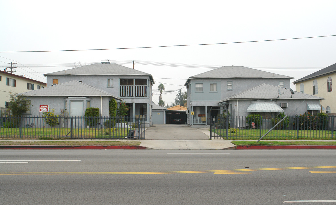 5752 Vineland Ave in North Hollywood, CA - Building Photo