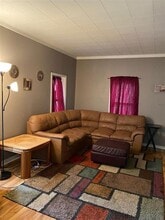 321 N West Ave in Jackson, MI - Building Photo - Building Photo