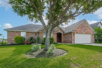 9631 Highland Pointe Dr in Needville, TX - Building Photo - Building Photo