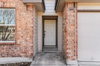 1502 Mourning Dove in San Antonio, TX - Foto de edificio - Building Photo