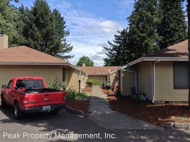 445 SW Elm Rd in Estacada, OR - Building Photo - Building Photo