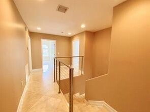 21879 NE 31st Ave in Aventura, FL - Foto de edificio - Building Photo