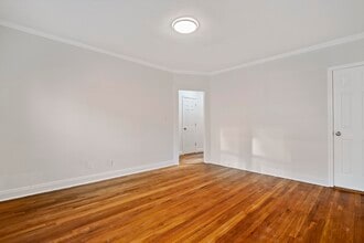 1824 Summerfield St, Unit 2nd Floor in Ridgewood, NY - Foto de edificio - Building Photo