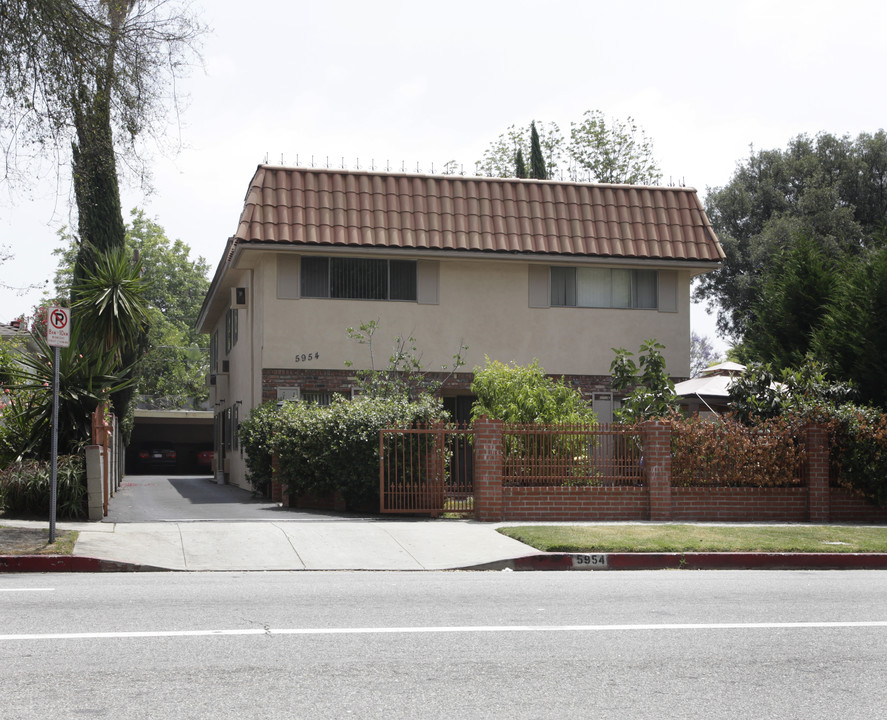 5954 Colfax Ave in North Hollywood, CA - Building Photo