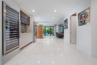 106 NE 16th Terrace in Fort Lauderdale, FL - Building Photo - Building Photo