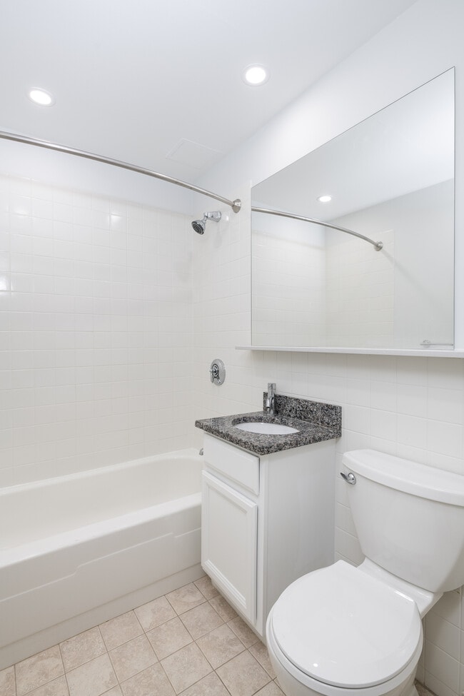 1410 Columbia Rd, Unit 9K in Boston, MA - Building Photo - Building Photo